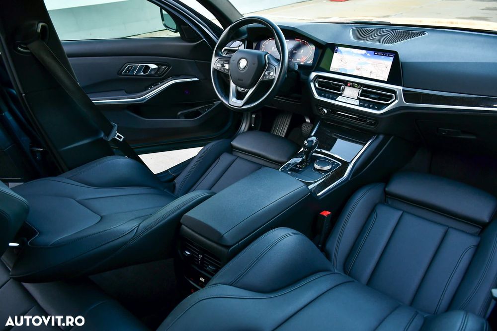 BMW Seria 3 330i xDrive AT - 4