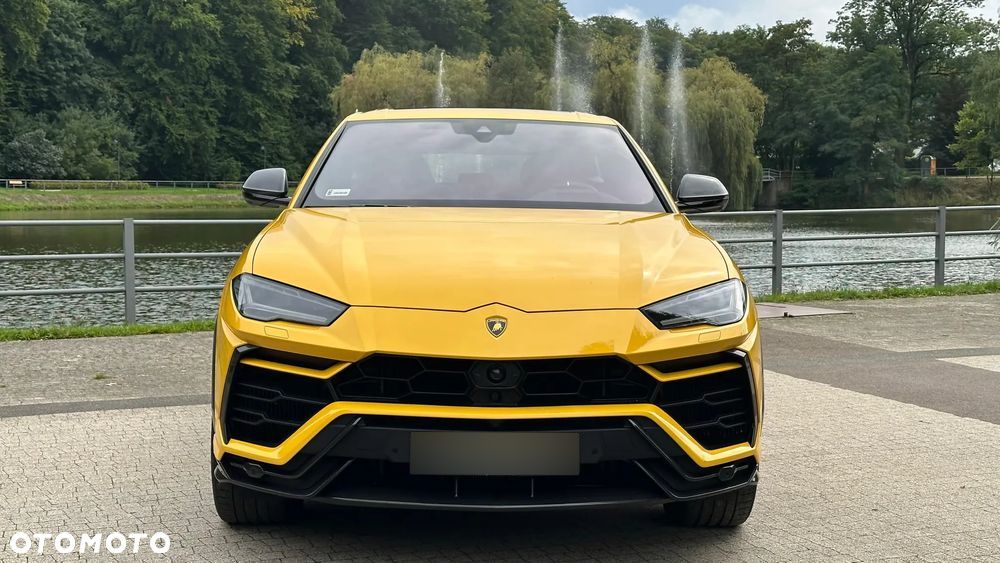Lamborghini Urus - 10