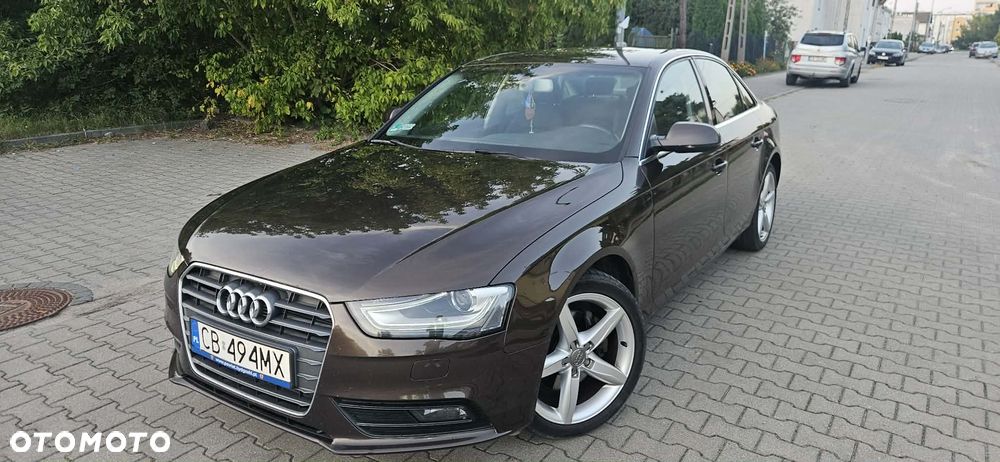 Audi A4 Limousine - 1