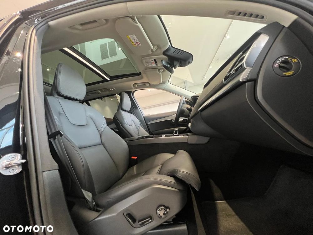 Volvo XC 90 B5 D AWD Ultimate Dark 7os - 17