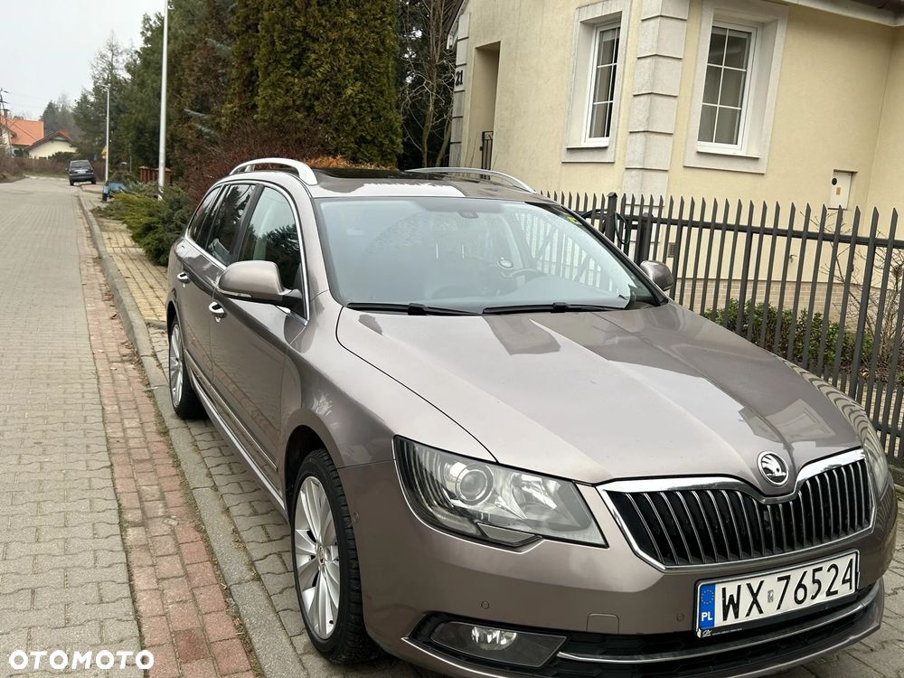 Skoda Superb 2.0 TDI Elegance Outdoor DSG - 4
