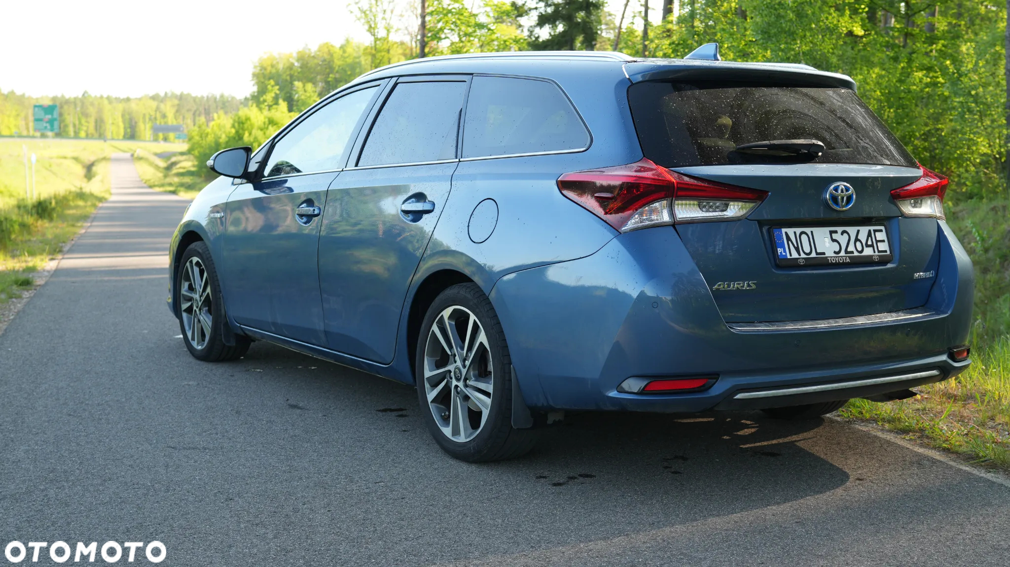 Toyota Auris Hybrid 135 Prestige - 8