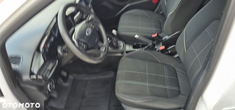 Ford Fiesta 1.1 S&S TREND - 12