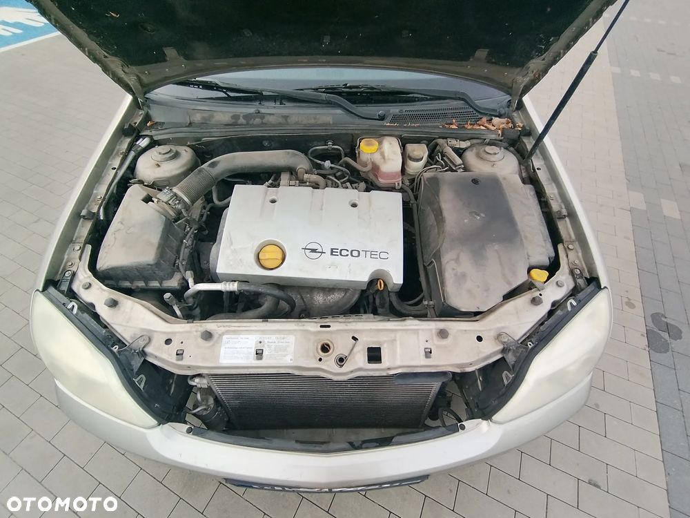 Opel Vectra 1.8 - 12