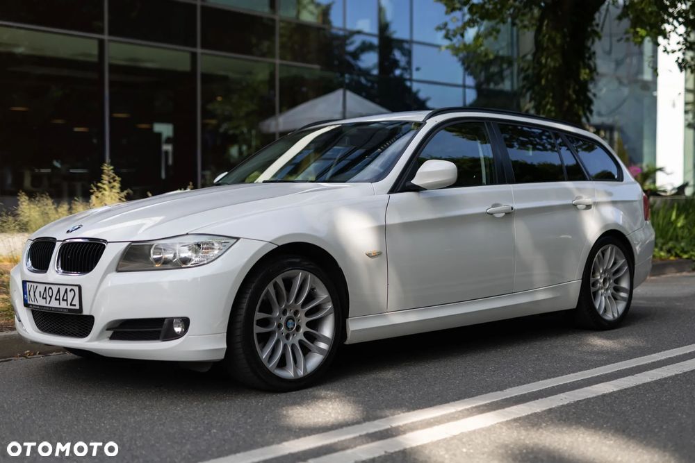 BMW Seria 3 318d DPF - 23