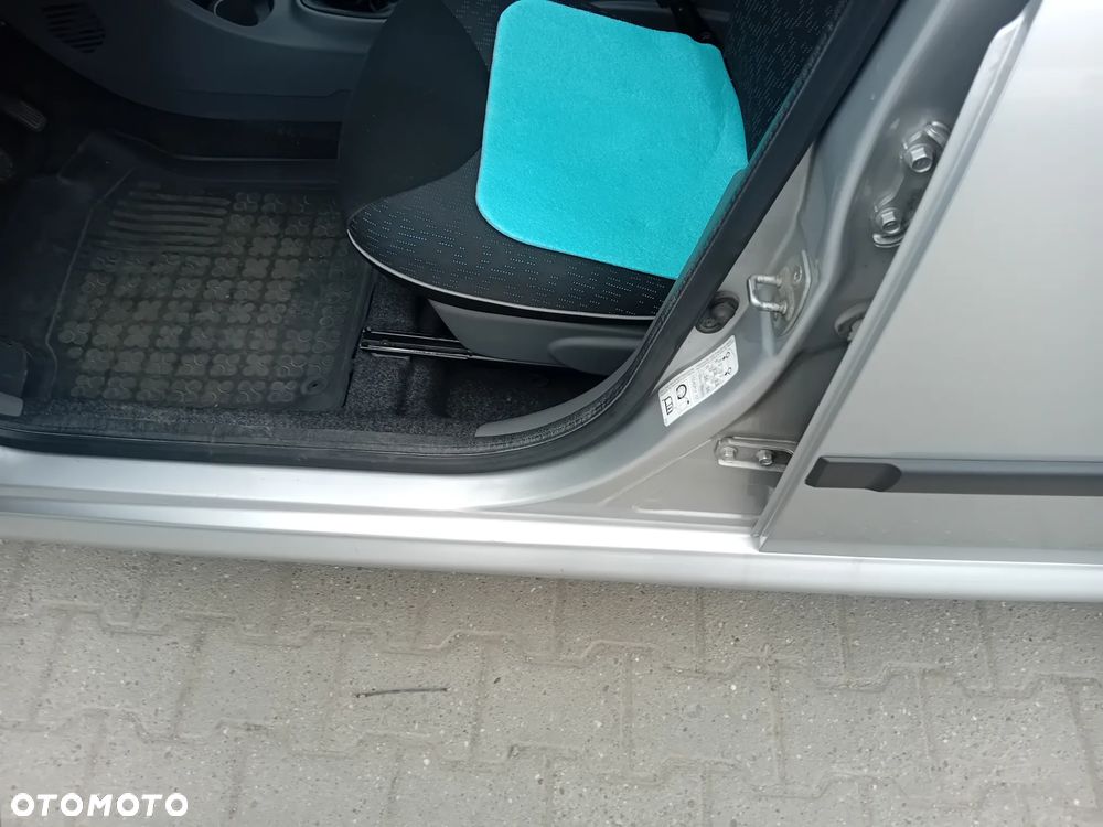 Peugeot 107 1.0 Urban Move Euro5 - 18