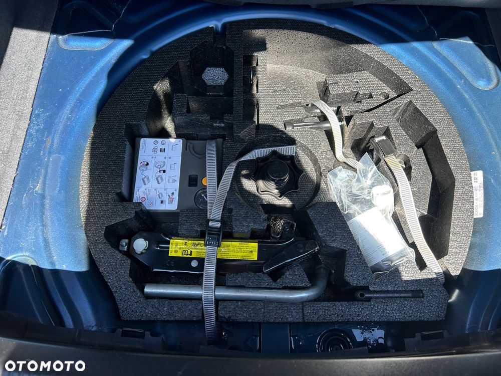 Audi A3 3-drzwiowe 1.6 Attraction - 33