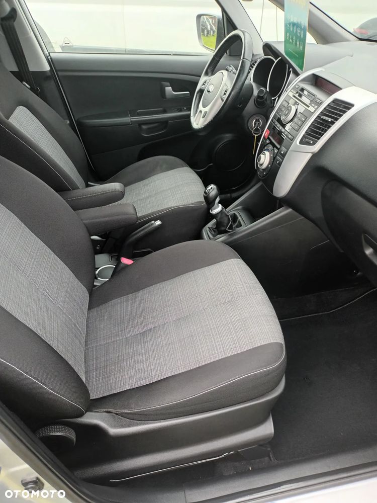 Kia Venga 1.6 CVVT Dream Team Edition - 9
