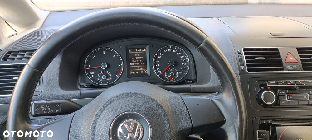 Volkswagen Touran 1.6 TDI DPF BlueMotion Technology Highline - 11
