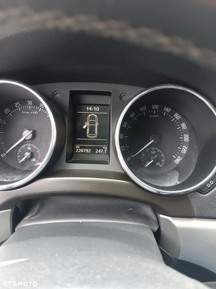 Skoda Yeti 2.0 TDI DPF 4x4 Elegance - 3