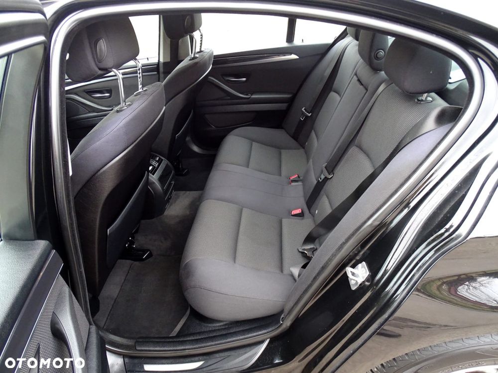 BMW Seria 5 520d - 12