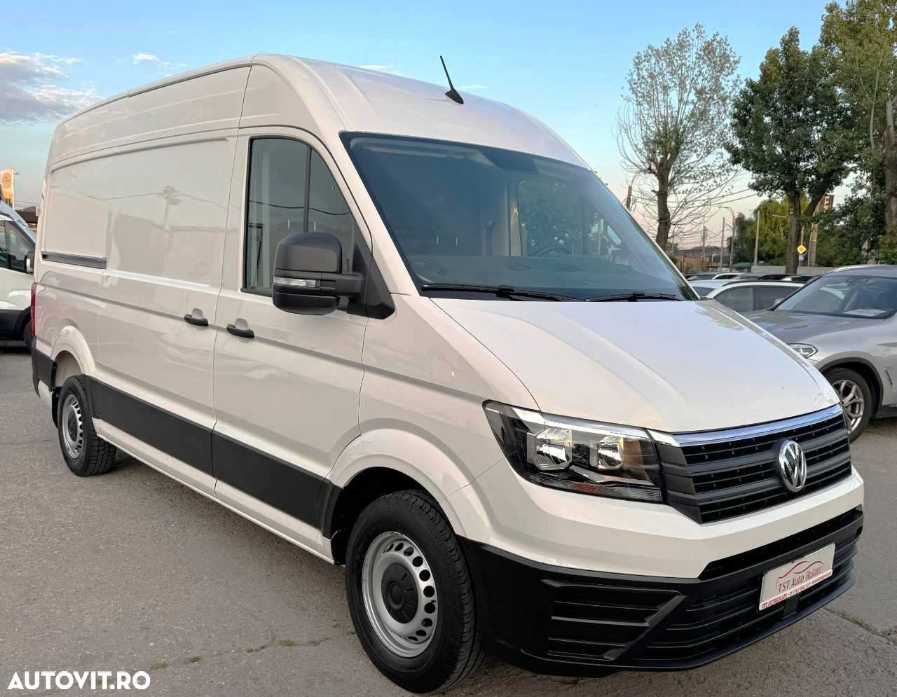 Volkswagen CRAFTER L2H2 - 12