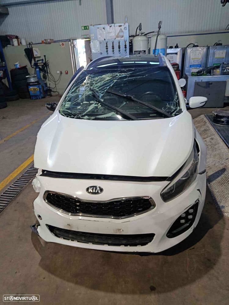 Carro D4FB KIA CEED 2015 1.6 Crdi 110CV 5P BRANCO DIESEL - 1
