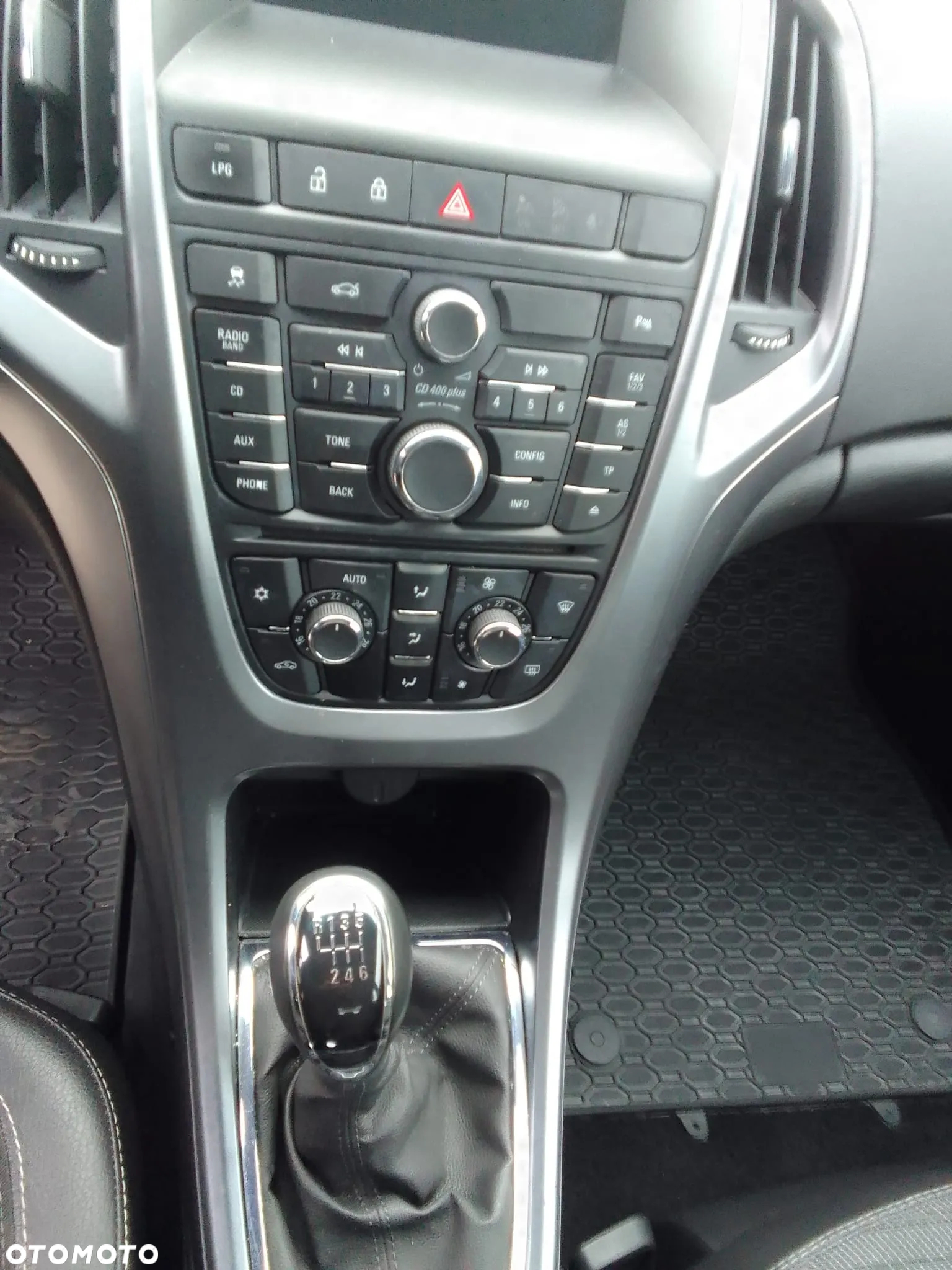 Opel Astra IV 1.4 T Business EU6 - 10