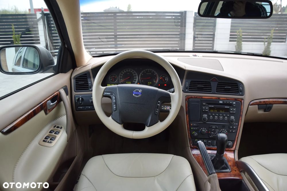 Volvo V70 2.5T AWD Summum - 31