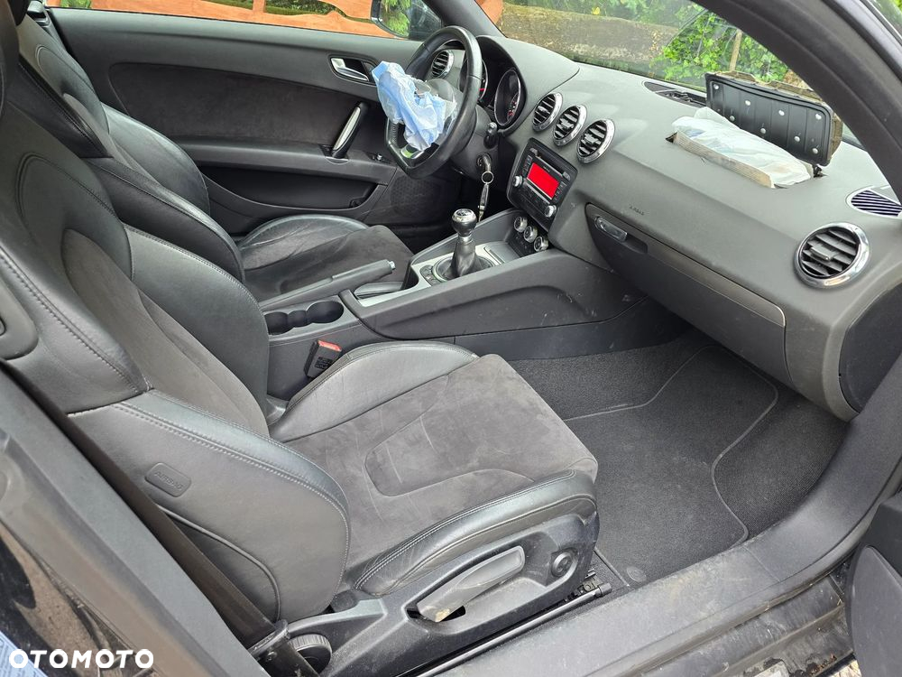 Audi TT Coupé - 17