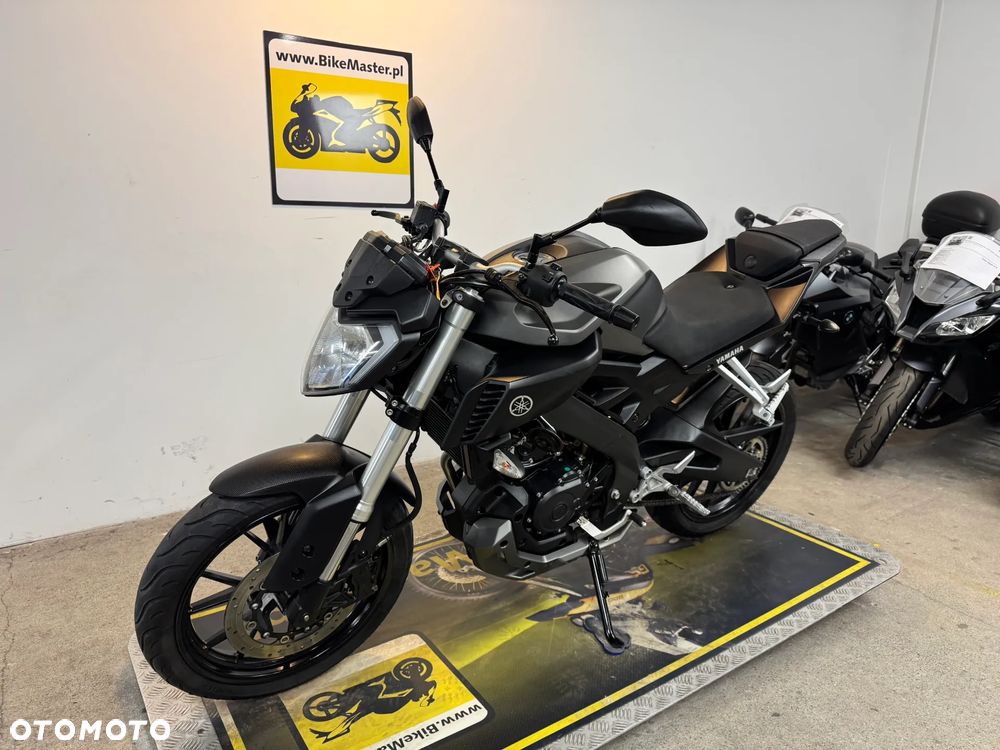 Yamaha MT - 4