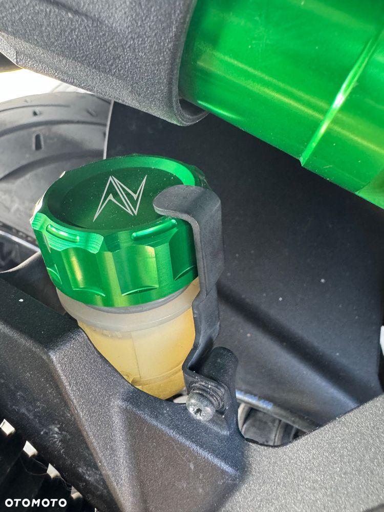 Kawasaki Ninja 1000 SX - 13