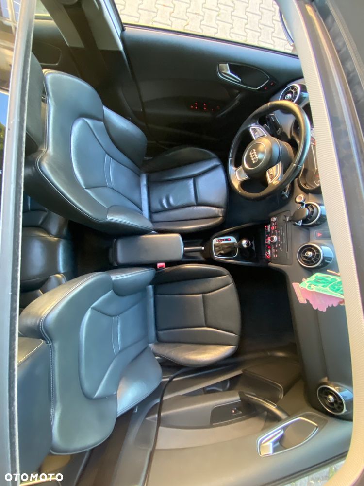 Audi A1 1.6 TDI Attraction S tronic - 12