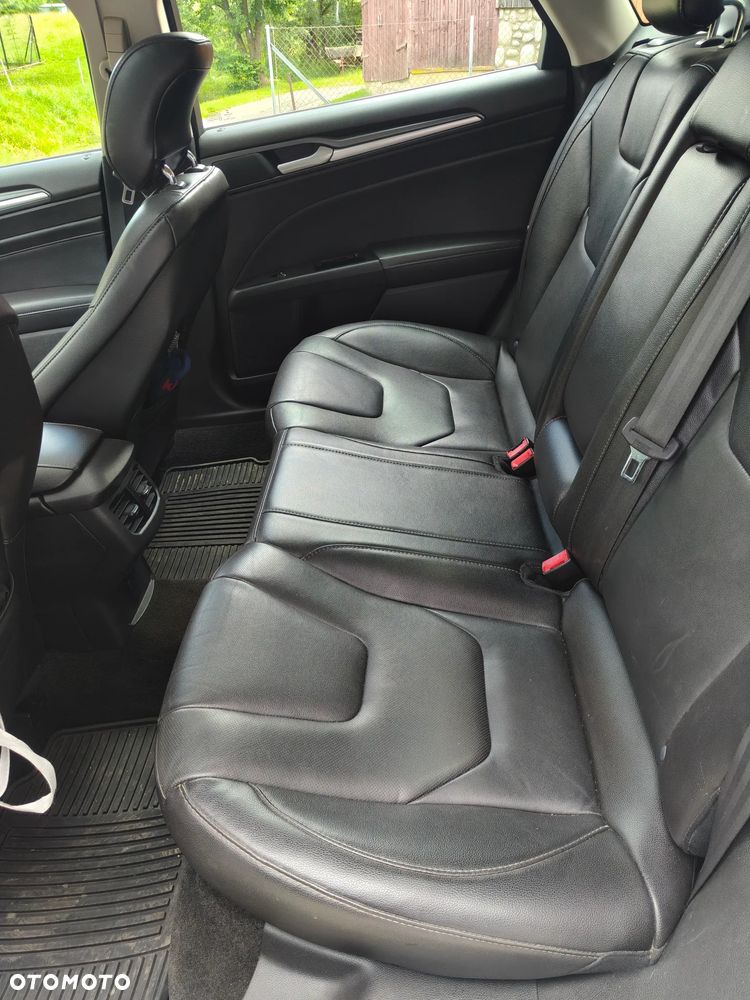 Ford Fusion - 6