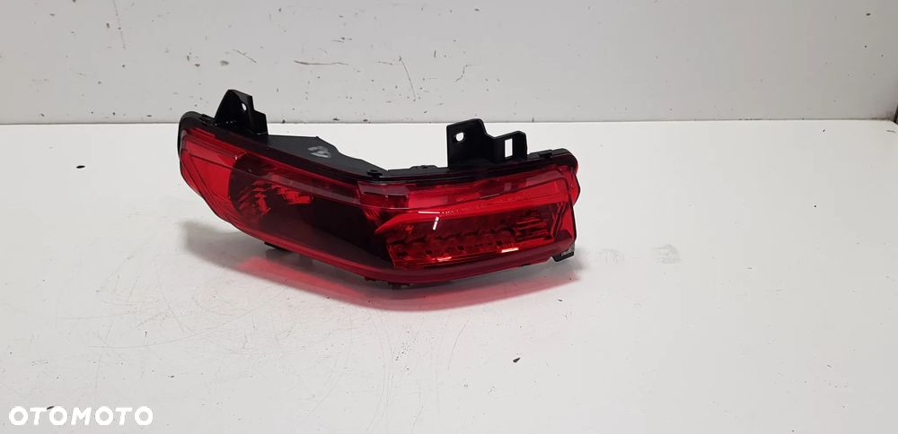 Piaggio MP3 350 HPE 18-22 Prawa Lampa Tylna Tył