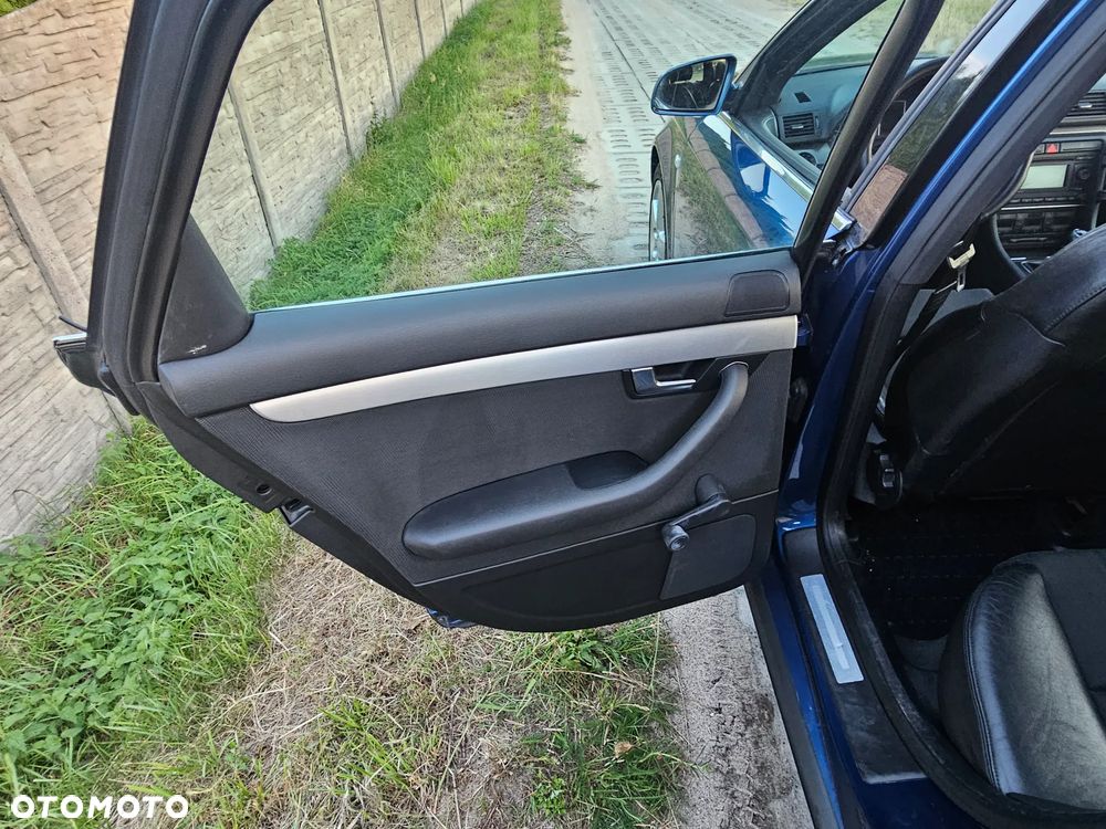 Audi A4 Avant 2.0 TDI - 17