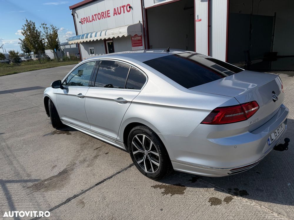 Volkswagen Passat 2.0 TDI DSG Comfortline - 17
