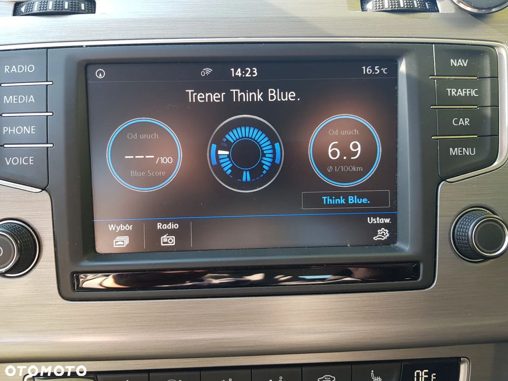 Volkswagen Golf 1.6 TDI BlueMotion Technology Comfortline - 22