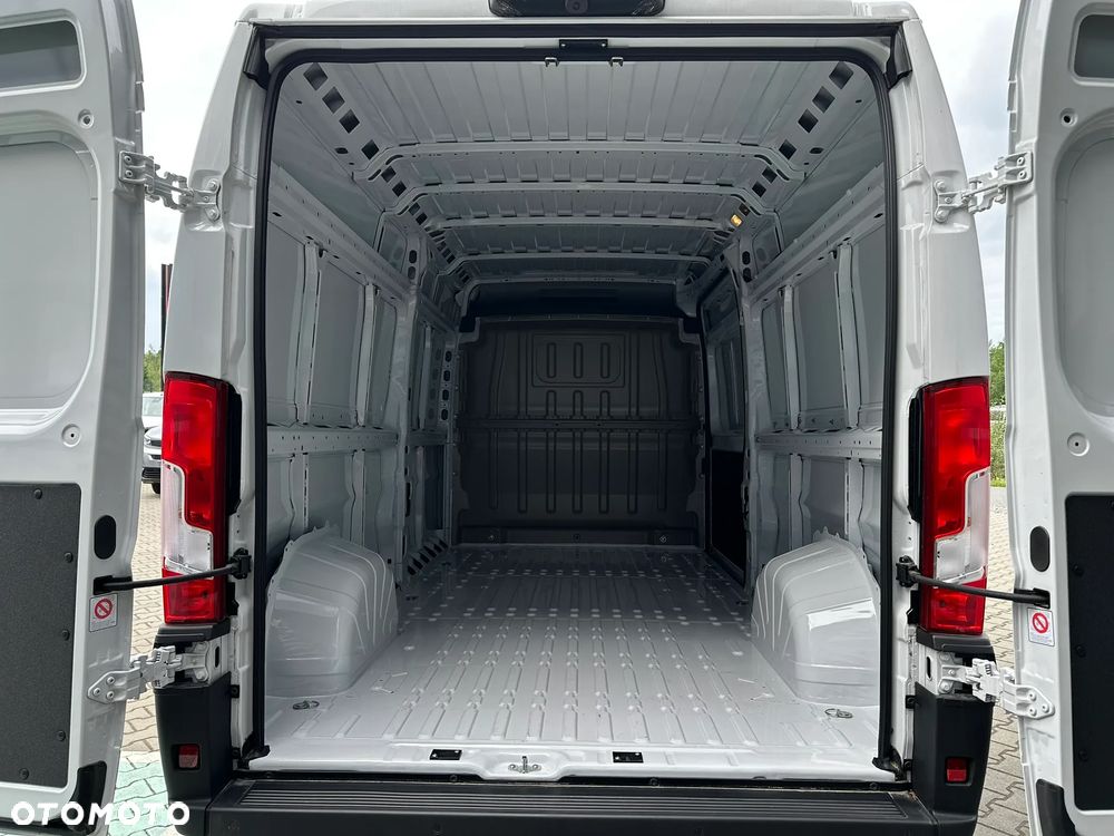 Opel MOVANO Furgon L3H2 3.5T  Diesel 2.2 140 KM Manual - 14