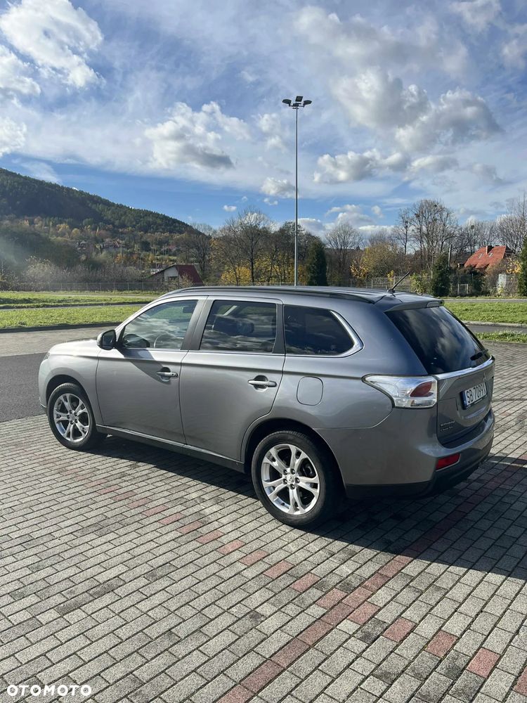 Mitsubishi Outlander - 5