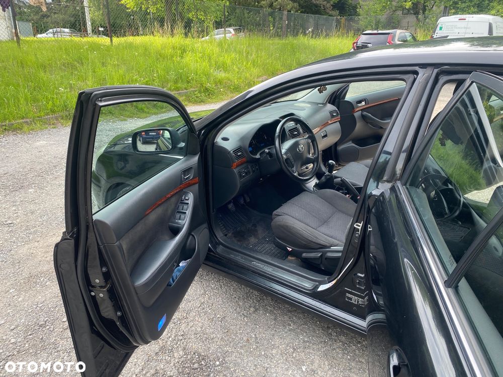 Toyota Avensis 2.0 D-4D Luna - 6