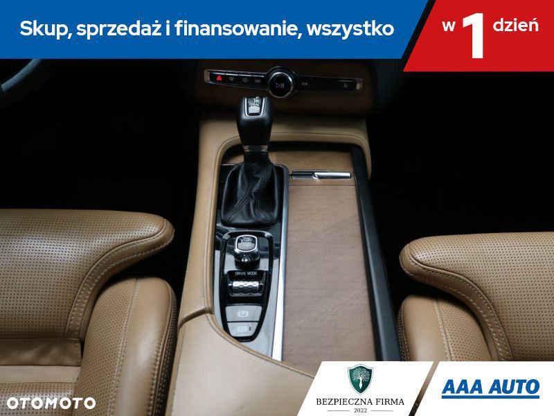 Volvo XC 90 - 18