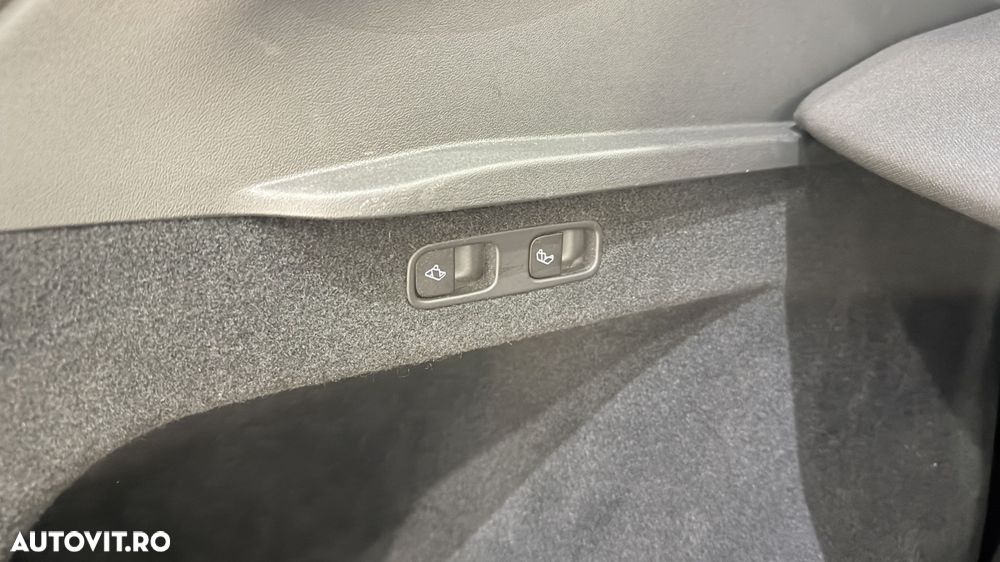 Tesla Model Y Performance Dual Motor AWD - 20