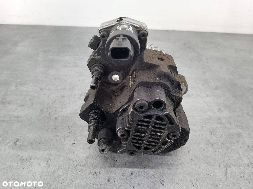 POMPA WTRYSKOWA RENAULT MEGANE II 8200256255  8200342594 0445010087  BOSCH - 5