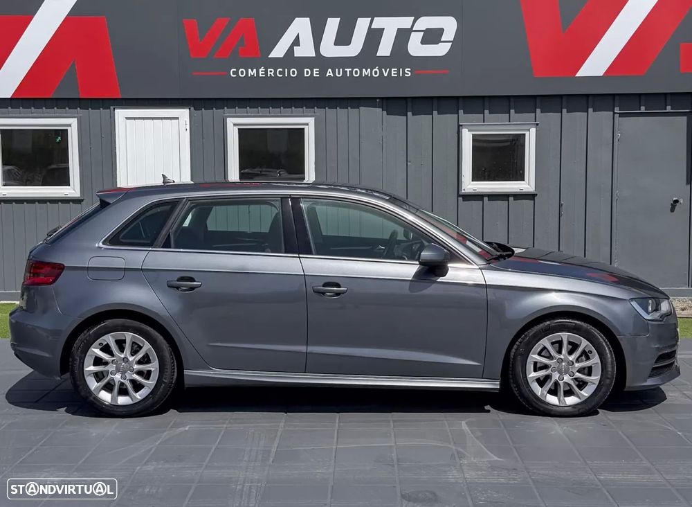 Audi A3 Sportback 1.6 TDI Advance Ultra - 4