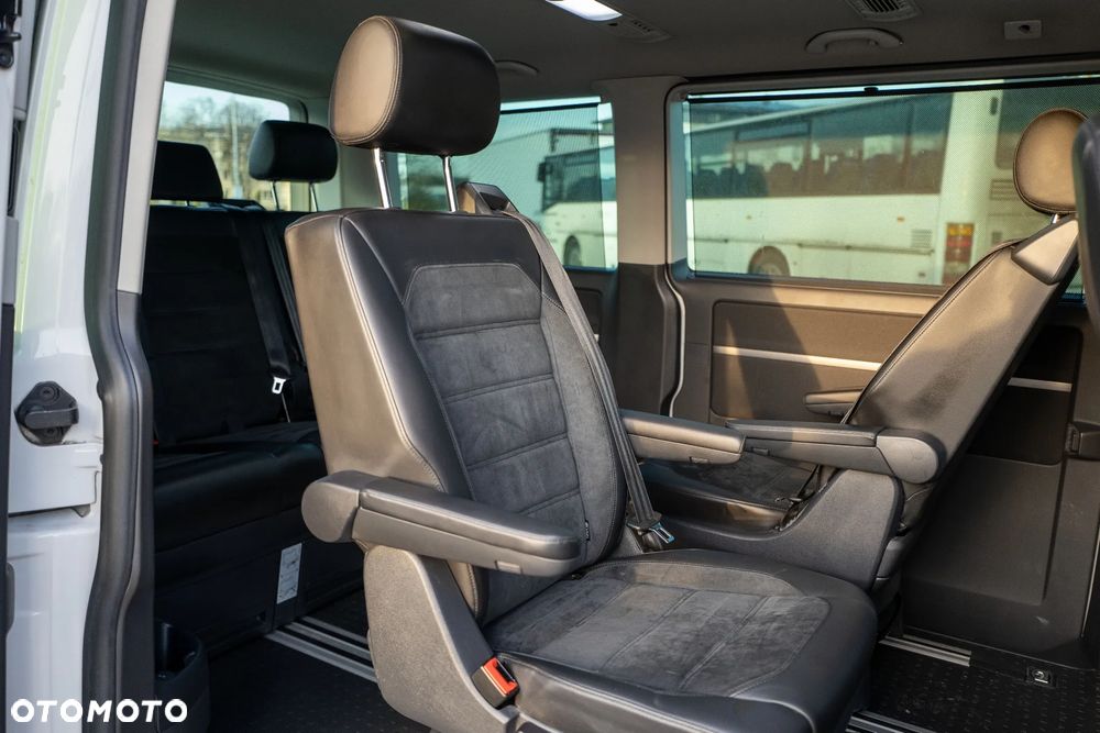 Volkswagen Multivan - 23