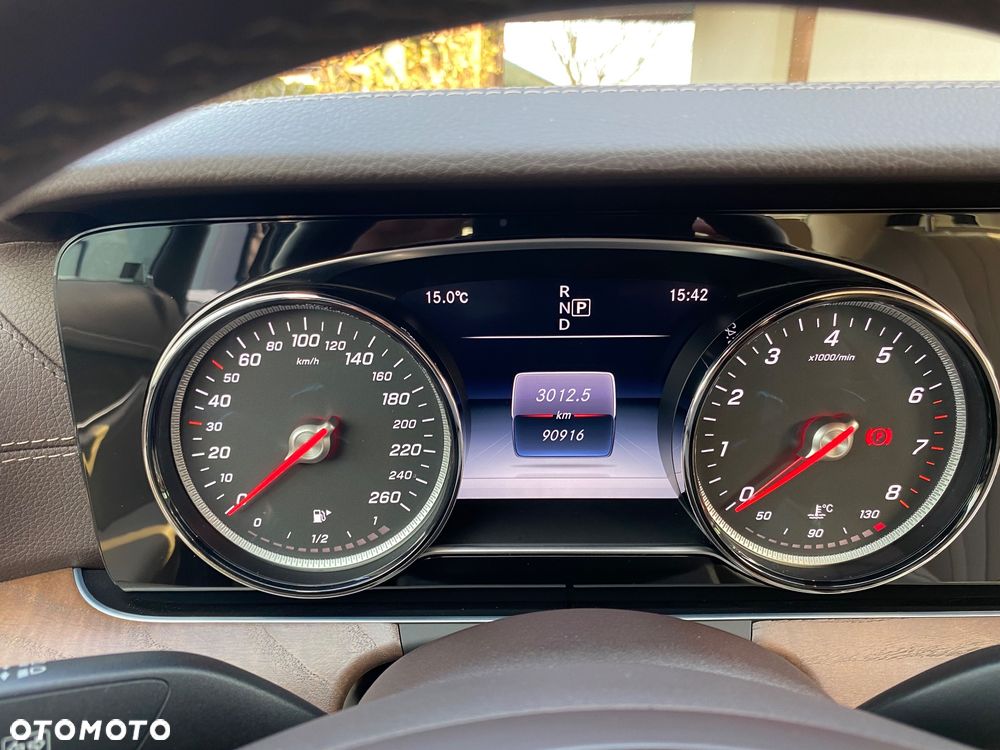 Mercedes-Benz Klasa E - 11