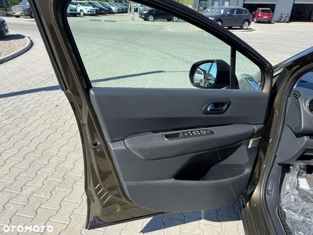 Peugeot 3008 120 VTi Style - 21