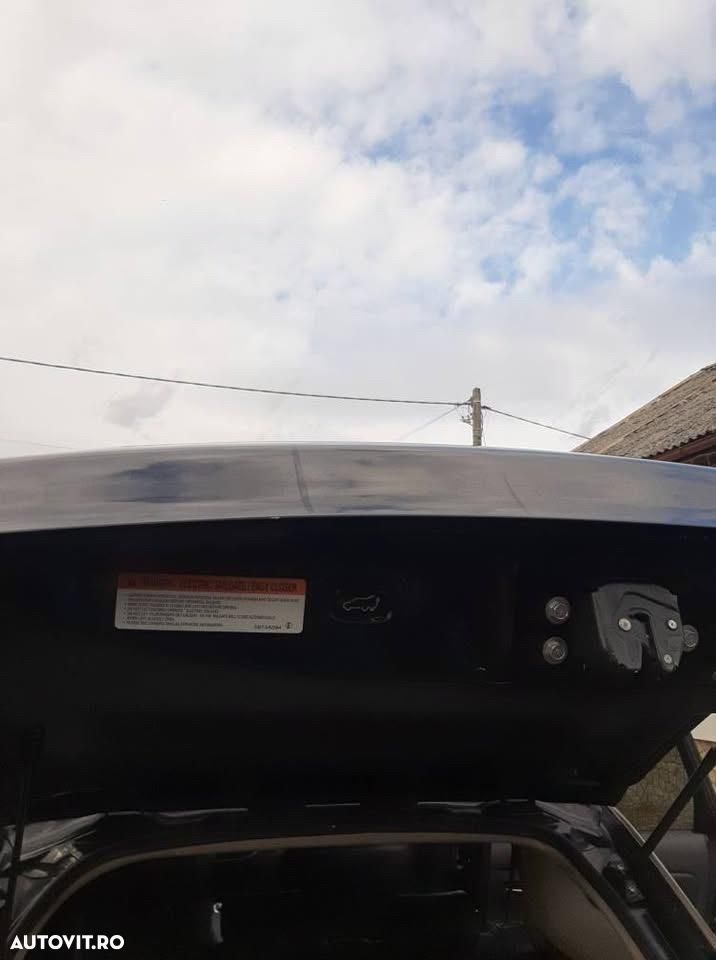 Mitsubishi Outlander 2.0 4WD - 5