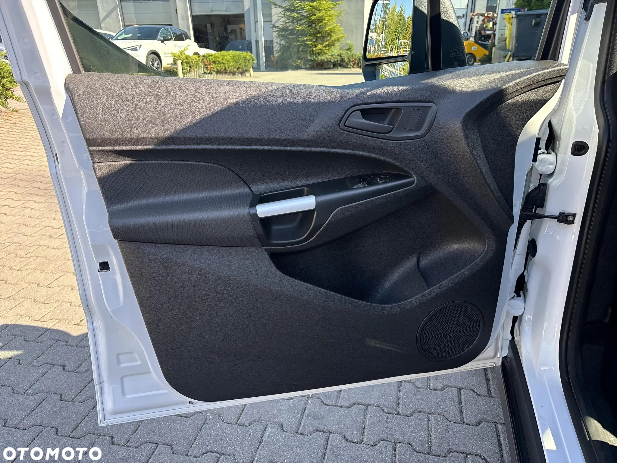 Ford Transit Connect - 10