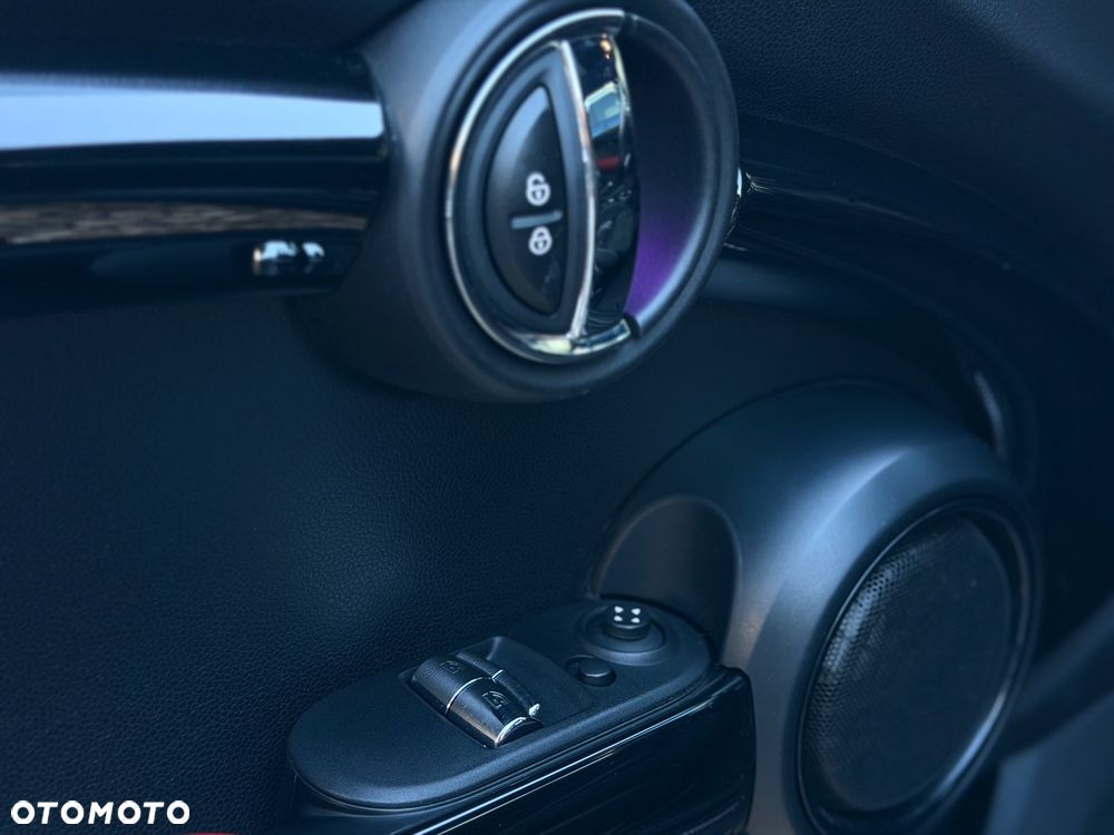 MINI John Cooper Works - 15