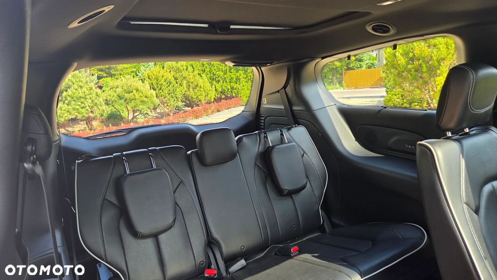 Chrysler Pacifica - 12