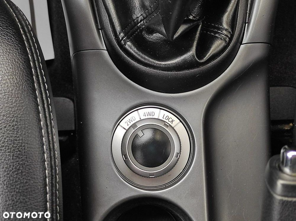 Mitsubishi Outlander - 12