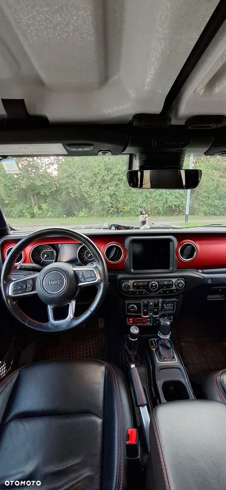 Jeep Wrangler - 8