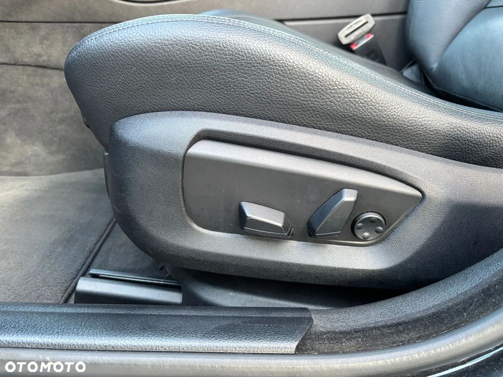 BMW Seria 5 520d xDrive - 17