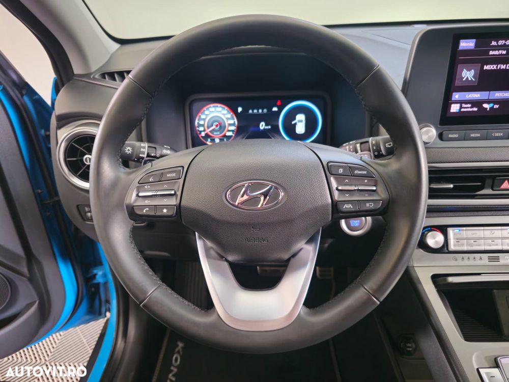 Hyundai KONA - 18