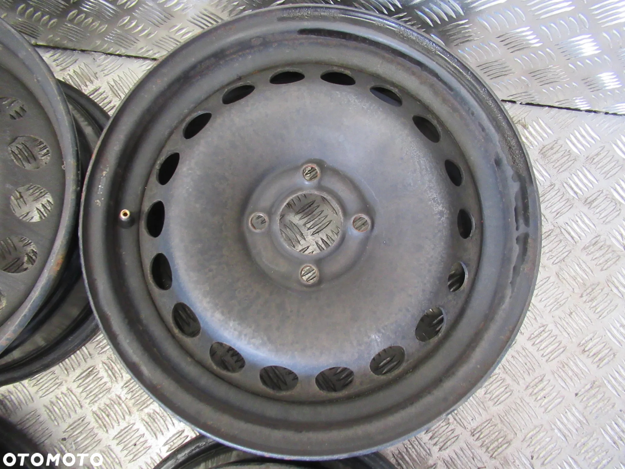 Felgi Dacia Dokker Sandero Lodgy Spring Renault Clio Modus Zoe 6Jx15 et40 4x100 - 3