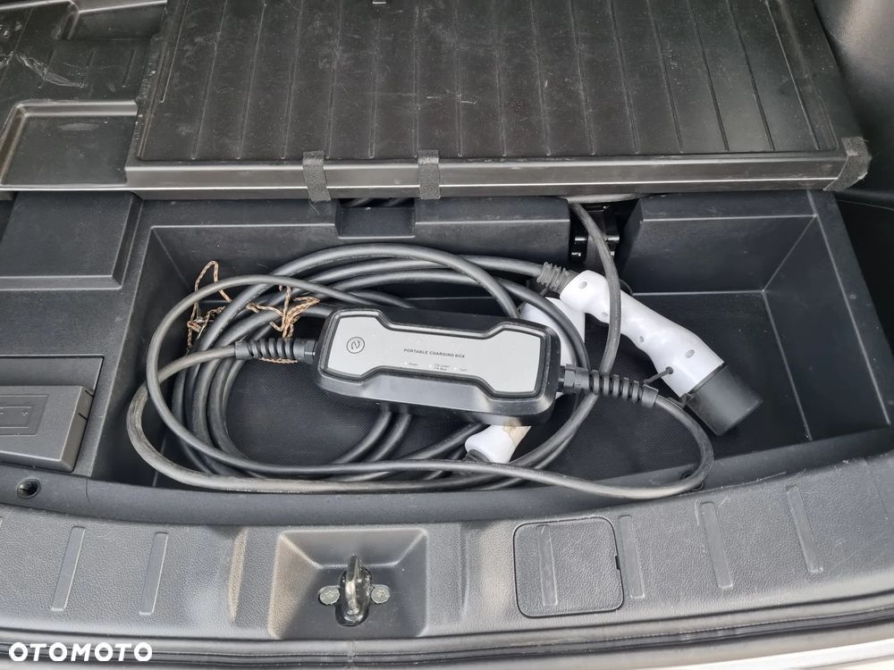 Mitsubishi Outlander Instyle NAVI + - 24