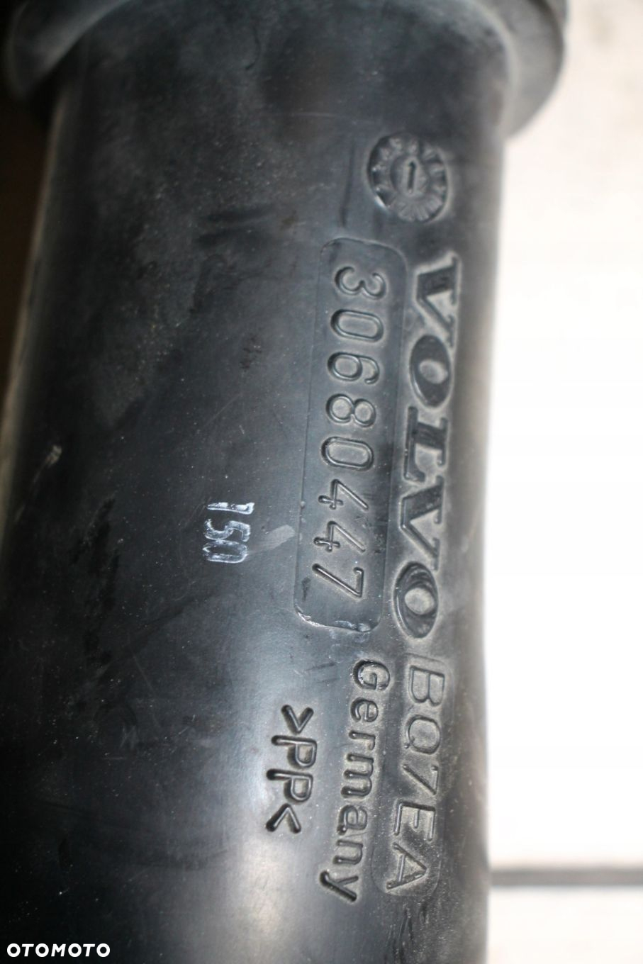 VOLVO V70 S60 2.4 T5 / "R" RURA PRZEWÓD POWIETRZA 30680447 - 2