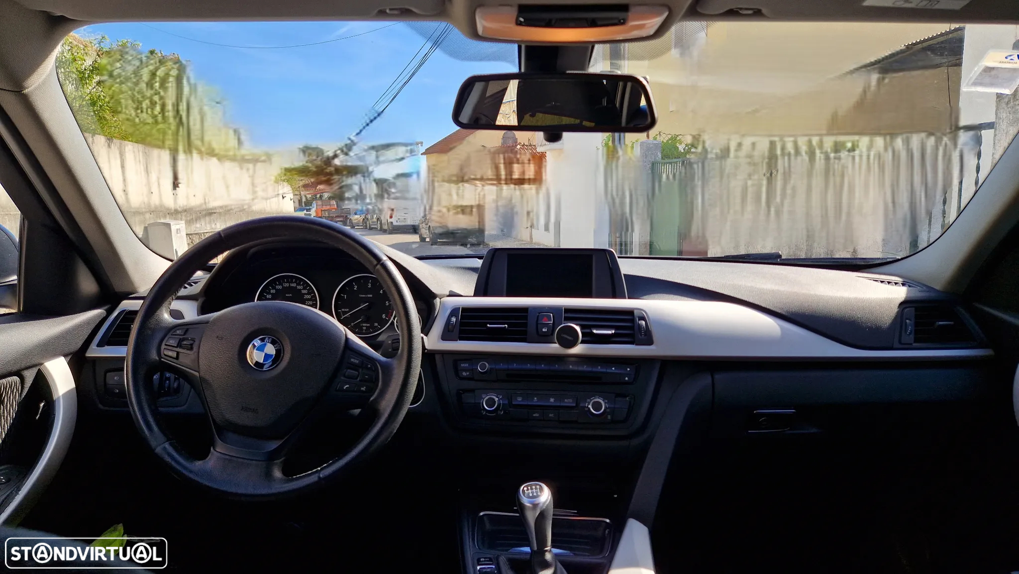 BMW 318 d Touring - 8